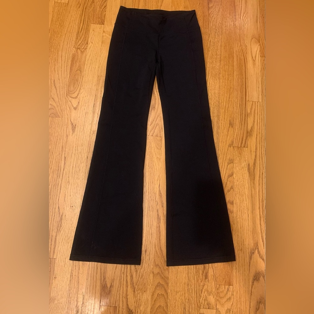 Athleta black flared high waisted leggings size medium